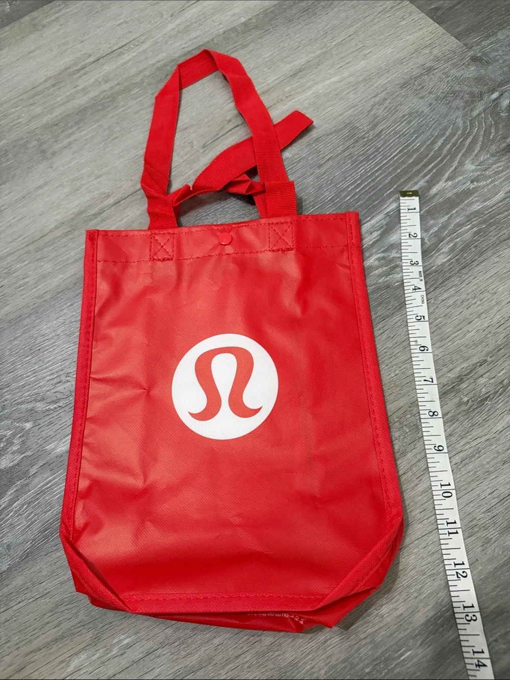 lululemon athletica size small